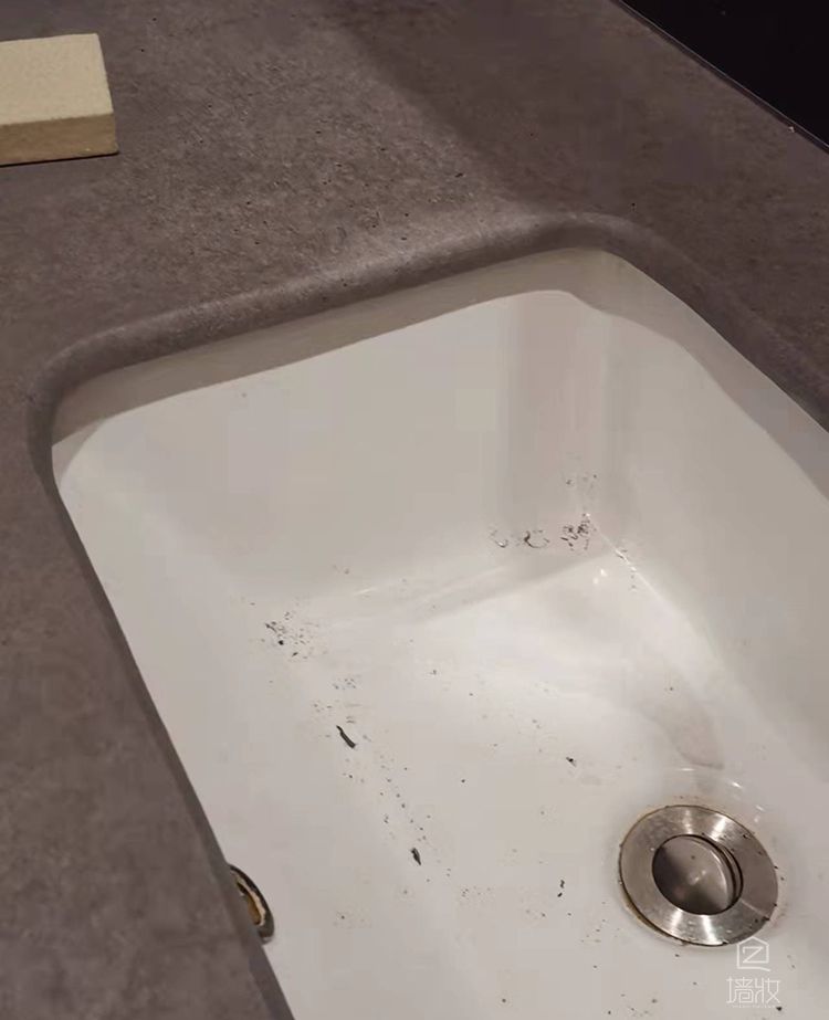 衛(wèi)生間貼木紋膜