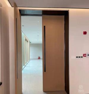 使用PVC木紋膜防火門(mén)貼膜改色的技巧和施工方法