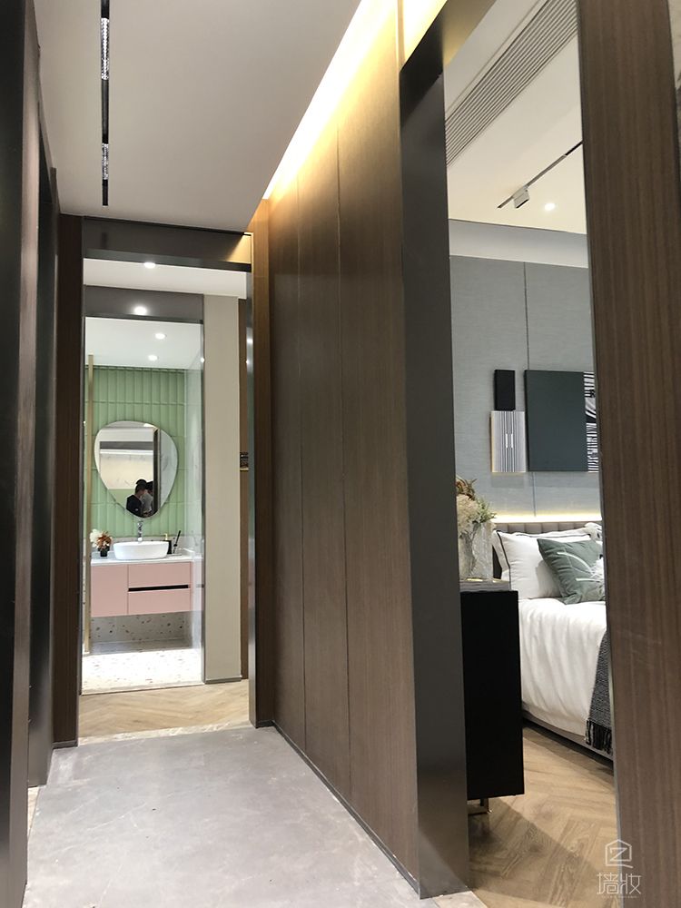 售樓部樣板間深色木紋膜效果呈現(xiàn)-PVC木紋膜案例