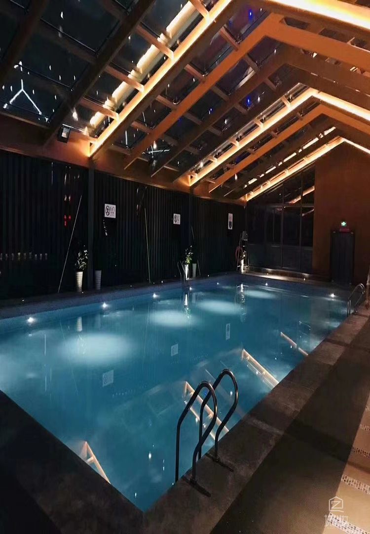 泳池區(qū)域可以使用木紋膜嗎？——pvc木紋膜