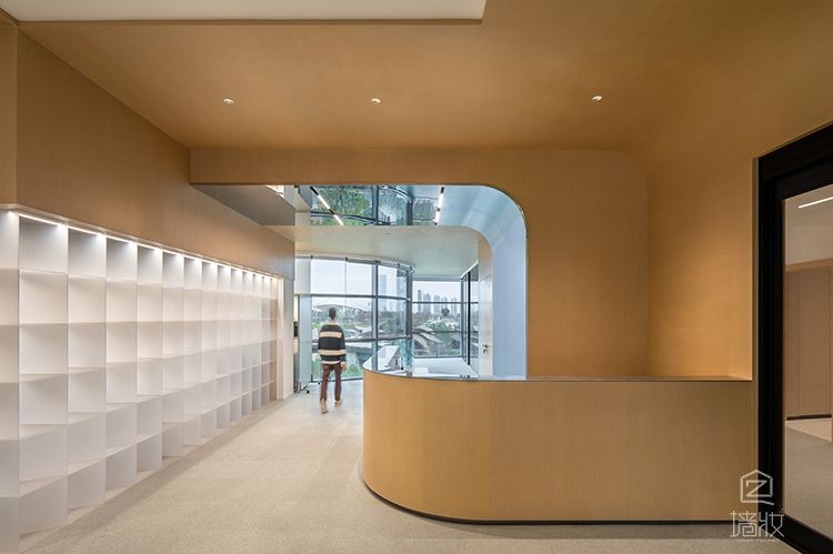 麓湖-云朵幼兒園LX裝飾膜木紋膜裝修案例分享