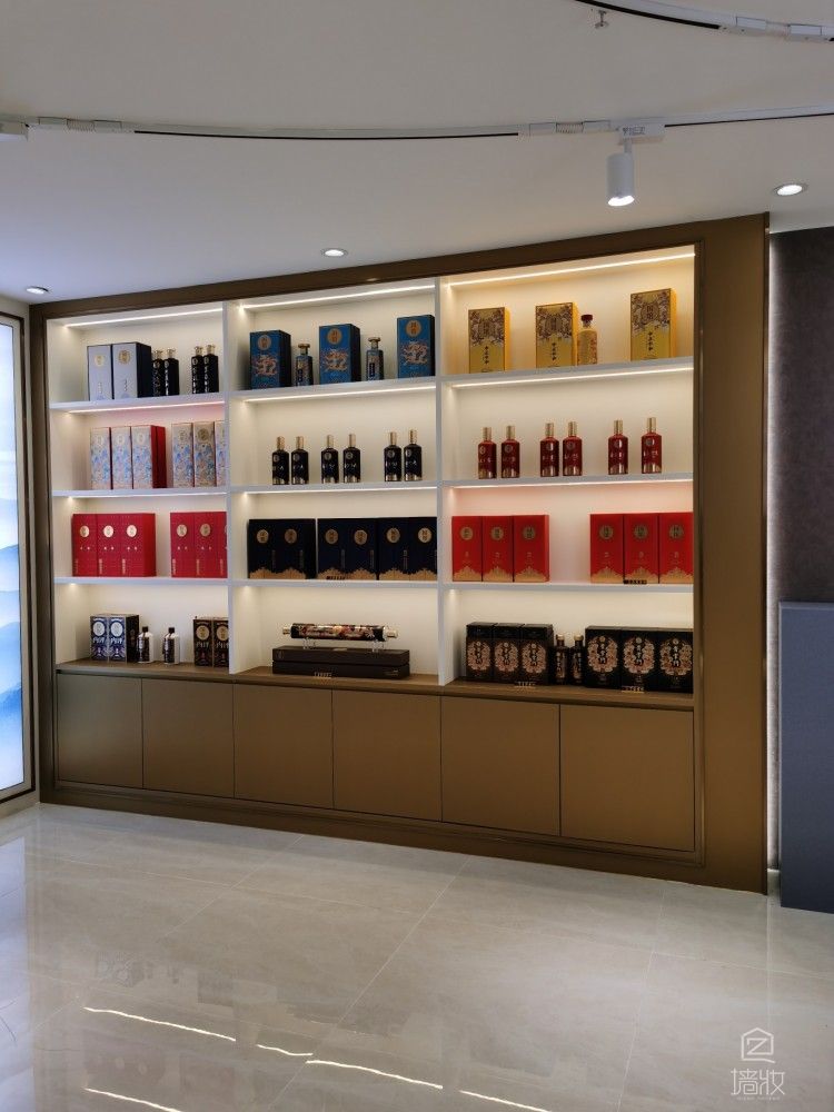 LG 裝飾貼膜，高端酒展柜的卓越之選 